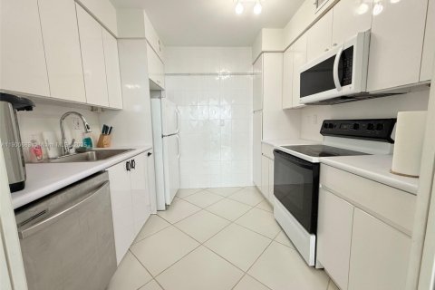 Condominio en venta en Sunny Isles Beach, Florida, 1 dormitorio, 92.07 m2 № 1951978 - foto 5
