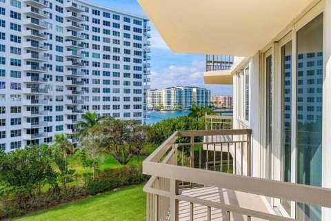 Купить кондоминиум в Бока-Ратон, Флорида 4 комнаты, 225.75м2, № 2086202 - фото 28