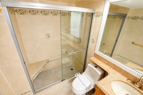 Снять в аренду кондоминиум в Помпано-Бич, Флорида 3 комнаты, 106.84м2, № 2078214 - фото 30