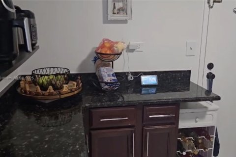 Copropriété à louer à Lauderhill, Floride: 2 chambres, 106.84 m2 № 1946901 - photo 5