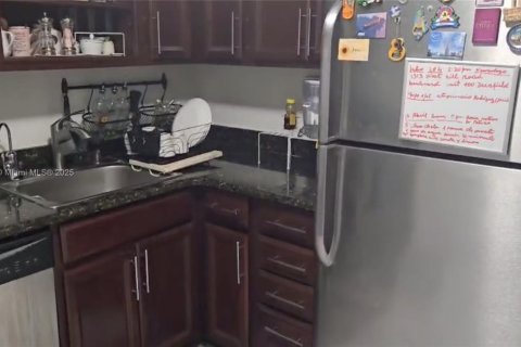 Copropriété à louer à Lauderhill, Floride: 2 chambres, 106.84 m2 № 1946901 - photo 8