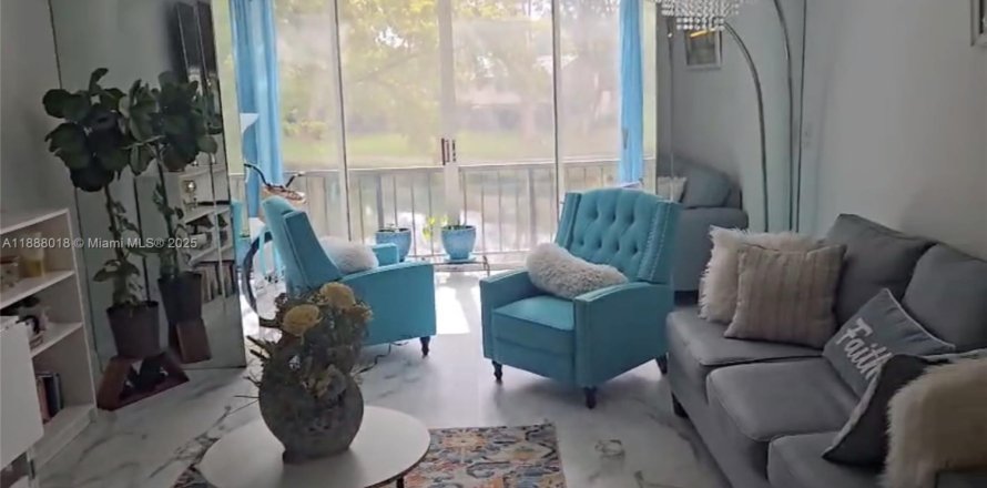 Condo à Lauderhill, Floride, 2 chambres  № 1946901