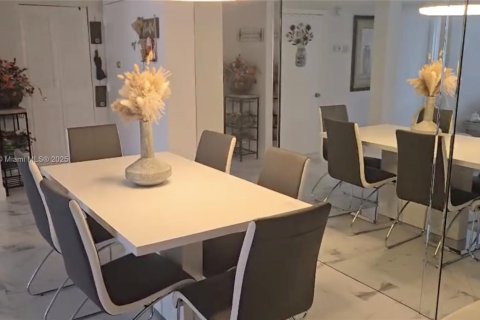 Copropriété à louer à Lauderhill, Floride: 2 chambres, 106.84 m2 № 1946901 - photo 14