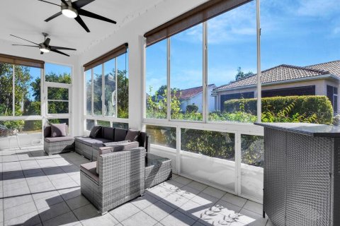 House in North Fort Myers, Florida 3 bedrooms, 134.89 sq.m. № 1765947 - photo 24