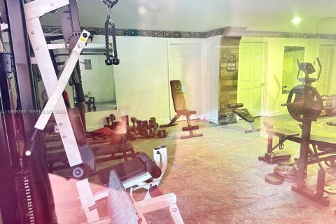 Condominio en venta en Hialeah, Florida, 2 dormitorios, 102.1 m2 № 2030393 - foto 23