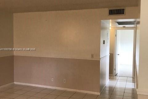 Купить кондоминиум в Пемброк-Пайнс, Флорида 2 комнаты, 88.63м2, № 2022190 - фото 5