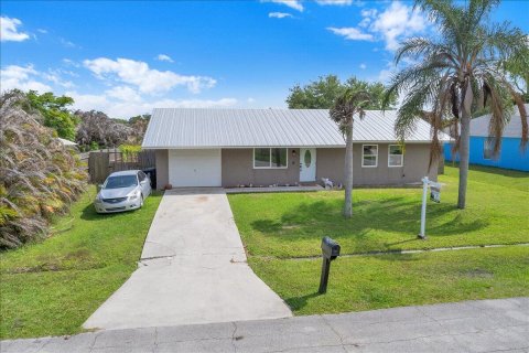 Casa en venta en Port St. Lucie, Florida, 3 dormitorios, 125.23 m2 № 2249330 - foto 2