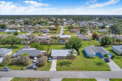 Casa en venta en Port St. Lucie, Florida, 3 dormitorios, 125.23 m2 № 2249330 - foto 5