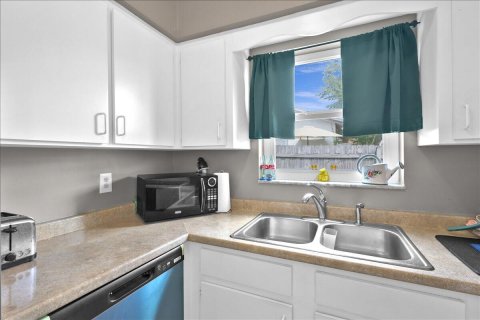 Casa en venta en Port St. Lucie, Florida, 3 dormitorios, 125.23 m2 № 2249330 - foto 23