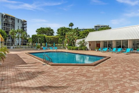 Снять в аренду кондоминиум в Авентура, Флорида 2 спальни, 92.34м2, № 1991835 - фото 16