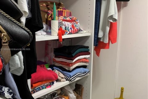 Снять в аренду кондоминиум в Авентура, Флорида 2 спальни, 92.34м2, № 1991835 - фото 6