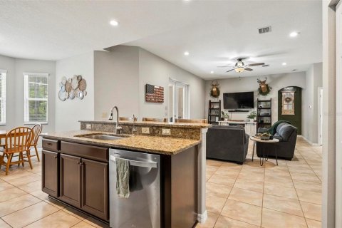 Casa en venta en Bunnell, Florida, 3 dormitorios, 170.75 m2 № 1655741 - foto 11