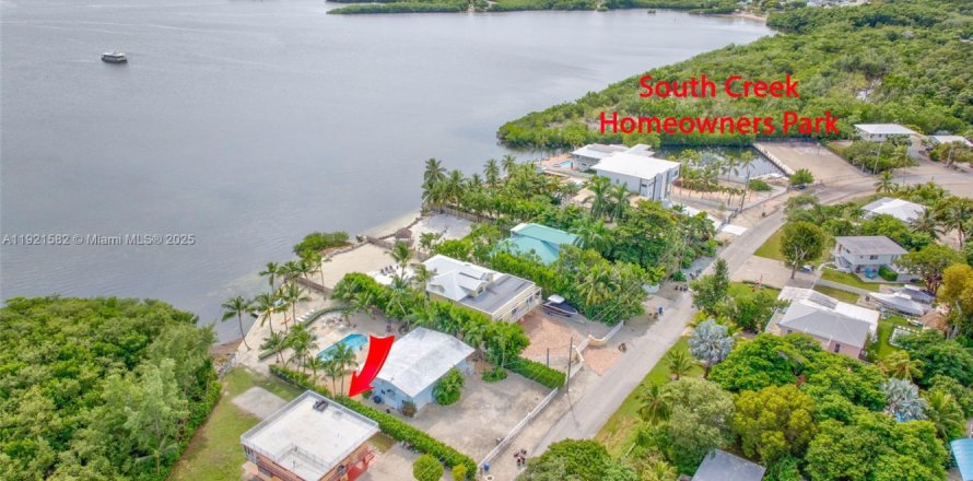 Casa en Key Largo, Florida 3 dormitorios, 104.24 m2 № 1975312