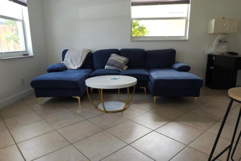 Villa ou maison à vendre à Fort Lauderdale, Floride: 3 chambres, 96.62 m2 № 2301521 - photo 2