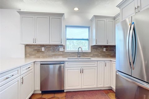 Villa ou maison à vendre à Nokomis, Floride: 6 chambres, 324.88 m2 № 2201895 - photo 16