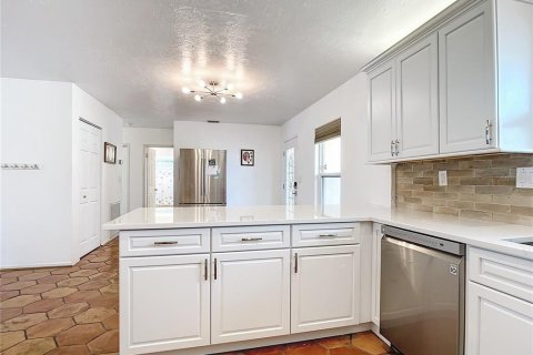 Villa ou maison à vendre à Nokomis, Floride: 6 chambres, 324.88 m2 № 2201895 - photo 15