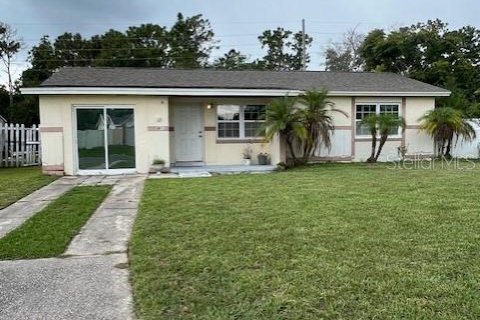 House in Kissimmee, Florida 2 bedrooms, 102.19 sq.m. № 1831182 - photo 1