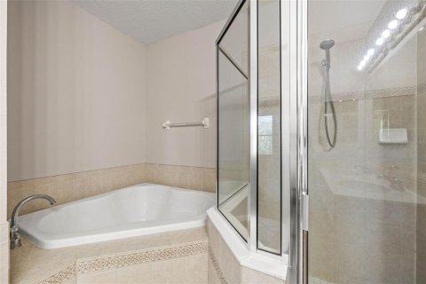 Купить таунхаус в Ривервью, Флорида 6 комнат, 140.56м2, № 2318515 - фото 25