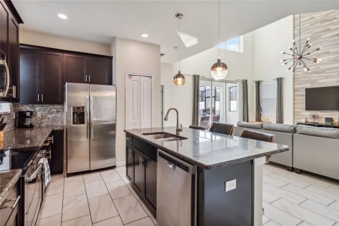 House in STOREY LAKE in Kissimmee, Florida 5 bedrooms, 286.23 sq.m. № 1754541 - photo 14