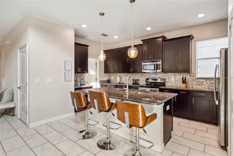 House in STOREY LAKE in Kissimmee, Florida 5 bedrooms, 286.23 sq.m. № 1754541 - photo 12
