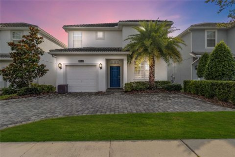 House in STOREY LAKE in Kissimmee, Florida 5 bedrooms, 286.23 sq.m. № 1754541 - photo 1