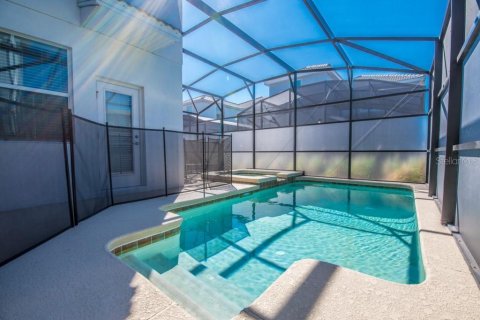 House in STOREY LAKE in Kissimmee, Florida 5 bedrooms, 286.23 sq.m. № 1754541 - photo 3