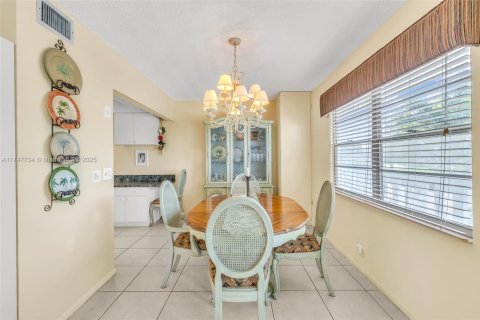 Condo in Deerfield Beach, Florida, 2 bedrooms  № 1862992 - photo 17