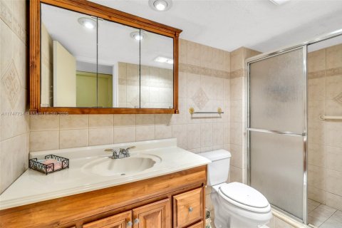 Condo in Deerfield Beach, Florida, 2 bedrooms  № 1862992 - photo 20