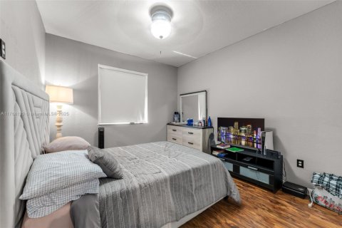 Townhouse in Miami, Florida 3 bedrooms, 155.15 sq.m. № 1584997 - photo 18