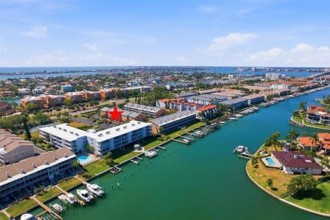 Touwnhouse à Tierra Verde, Floride 2 chambres, 153.29 m2 № 2123329
