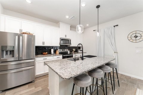 Casa en alquiler en Riverview, Florida, 4 dormitorios, 221.57 m2 № 1912260 - foto 9