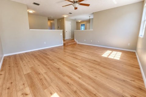 House in Brandon, Florida 5 bedrooms, 320.7 sq.m. № 2416885 - photo 28