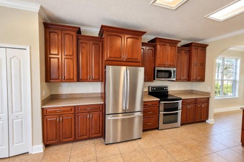 House in Brandon, Florida 5 bedrooms, 320.7 sq.m. № 2416885 - photo 29