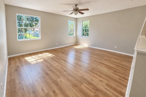 House in Brandon, Florida 5 bedrooms, 320.7 sq.m. № 2416885 - photo 24
