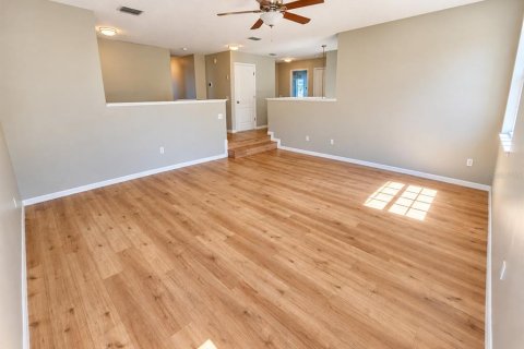 House in Brandon, Florida 5 bedrooms, 320.7 sq.m. № 2416885 - photo 27