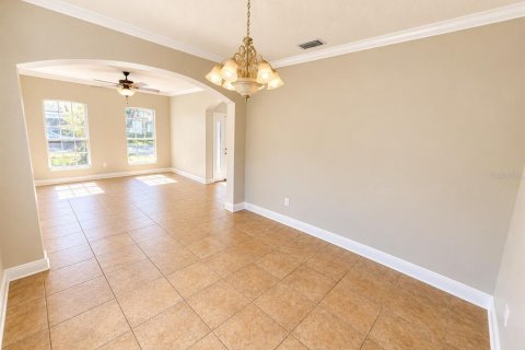 House in Brandon, Florida 5 bedrooms, 320.7 sq.m. № 2416885 - photo 14
