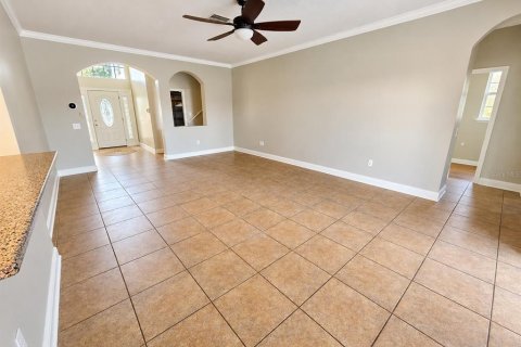 House in Brandon, Florida 5 bedrooms, 320.7 sq.m. № 2416885 - photo 19