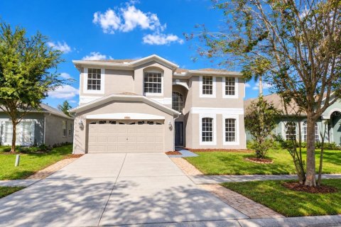 House in Brandon, Florida 5 bedrooms, 320.7 sq.m. № 2416885