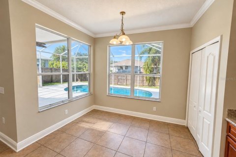 House in Brandon, Florida 5 bedrooms, 320.7 sq.m. № 2416885 - photo 18