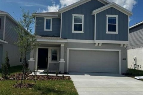 House in Winter Haven, Florida 4 bedrooms, 179.58 sq.m. № 2217327 - photo 2