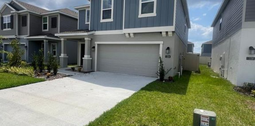 House in Winter Haven, Florida 4 bedrooms, 179.58 sq.m. № 2217327