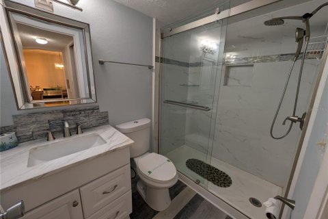 Condo in Bradenton, Florida, 2 bedrooms № 2110232 - photo 24