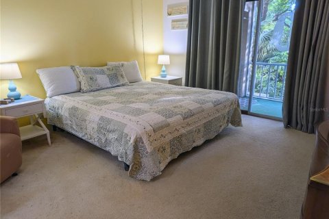 Condo in Bradenton, Florida, 2 bedrooms № 2110232 - photo 13