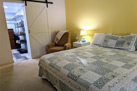 Condo in Bradenton, Florida, 2 bedrooms № 2110232 - photo 15