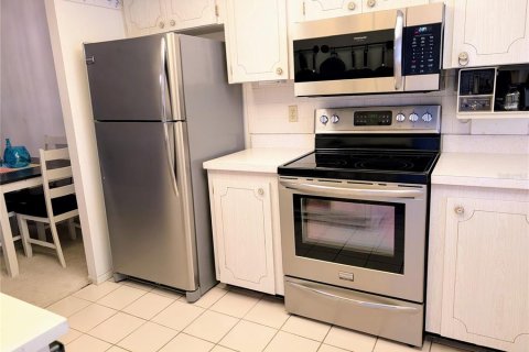 Condo in Bradenton, Florida, 2 bedrooms № 2110232 - photo 4