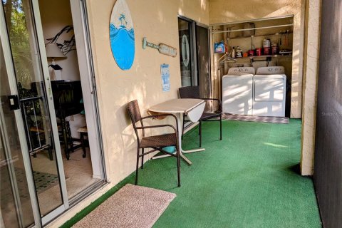 Condo in Bradenton, Florida, 2 bedrooms № 2110232 - photo 25