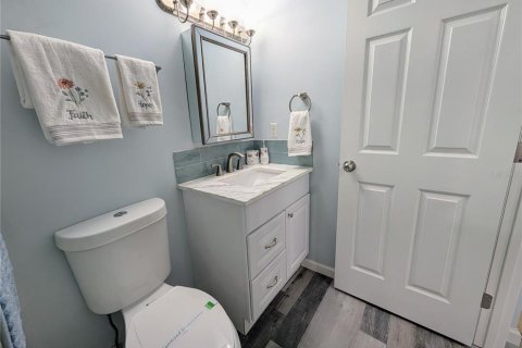 Condo in Bradenton, Florida, 2 bedrooms № 2110232 - photo 20