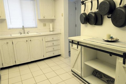 Condo in Bradenton, Florida, 2 bedrooms № 2110232 - photo 5