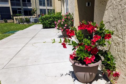 Condo in Bradenton, Florida, 2 bedrooms № 2110232 - photo 29