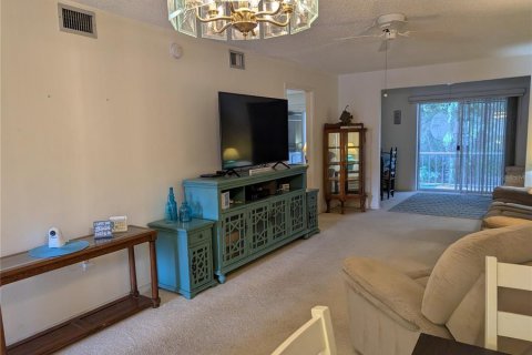 Condo in Bradenton, Florida, 2 bedrooms № 2110232 - photo 9